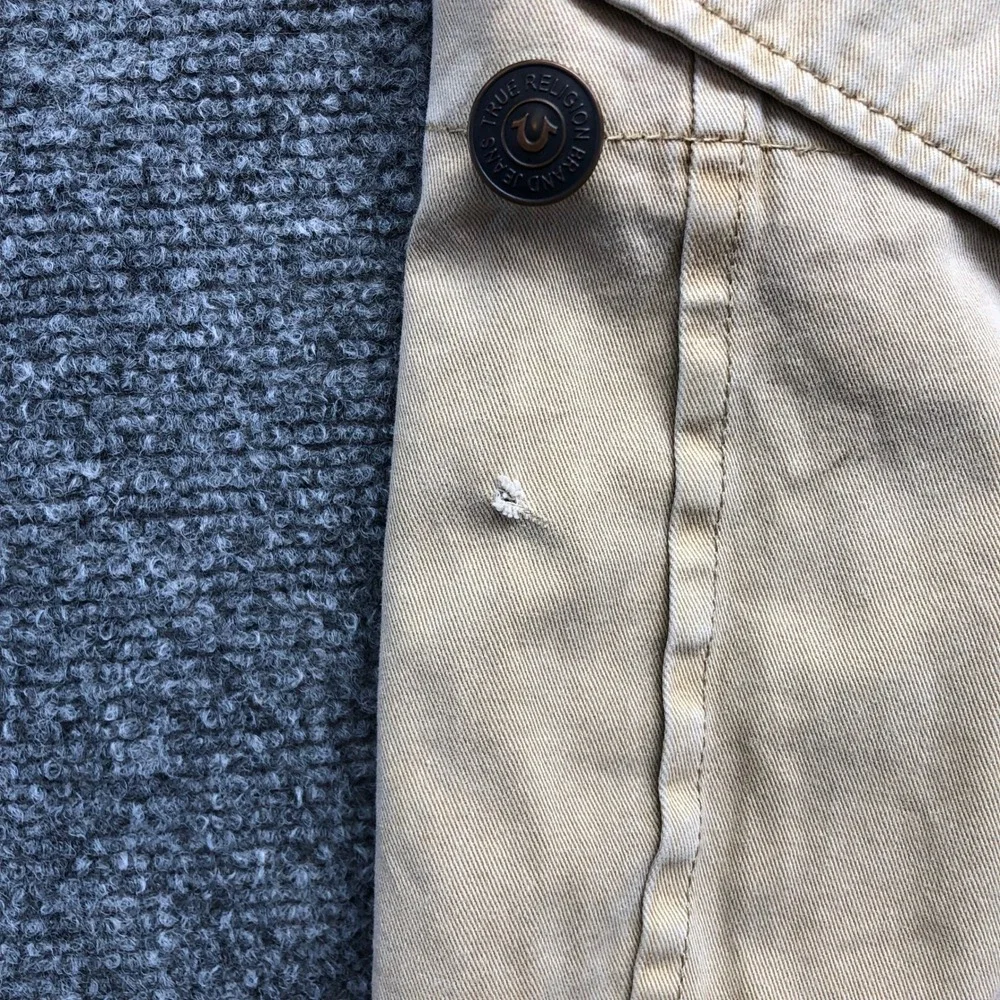 Baggy Y2K True Religion Mens Tan Khaki Cargo Shorts Size 42